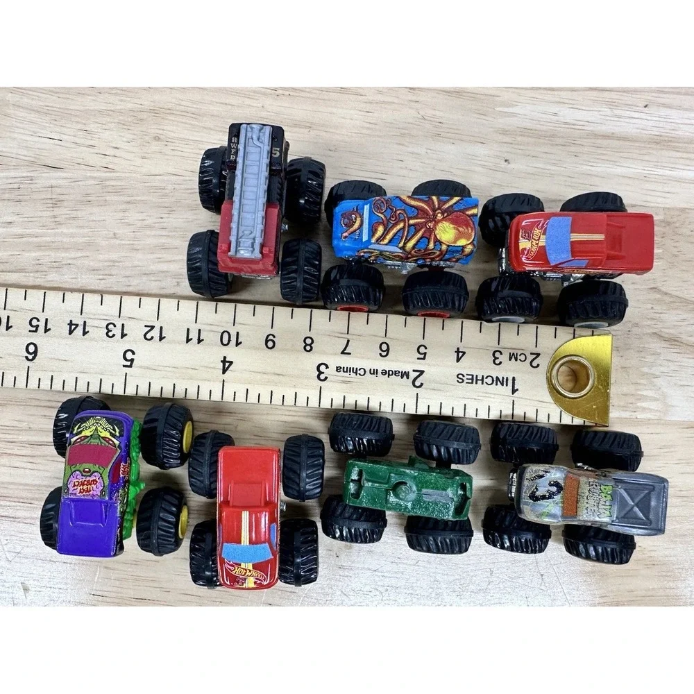 Monster Jam Minis Bundle of 7 Spin Master 1:87 Scale Diecast Trucks Toys
